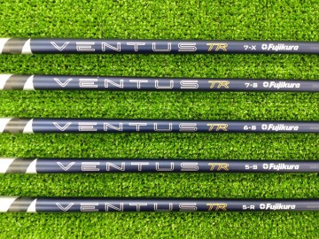 26ベンタスTRブルー入荷しました!!!