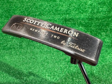 SCOTTY CAMERON Newport Two（TeI3）35インチ 時代を超えて愛される、テリリウムインサート搭載の名作パターを買取させていただきました。