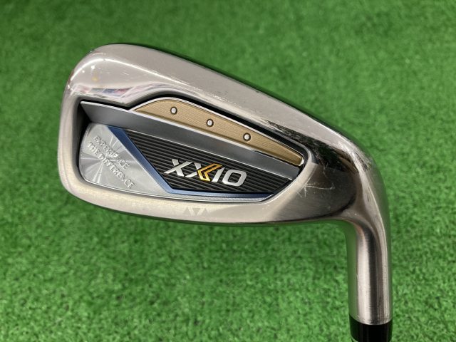 中古ゴルフ ゼクシオ2022 Navy 7I 22°
