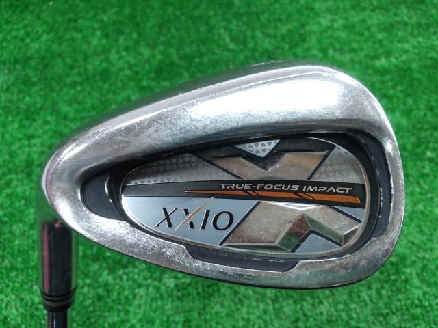 中古ゴルフ ゼクシオ2018 Navy 49°