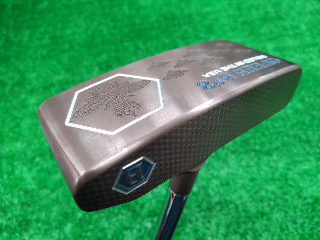 中古ゴルフ QueenB8 CENTER 2025